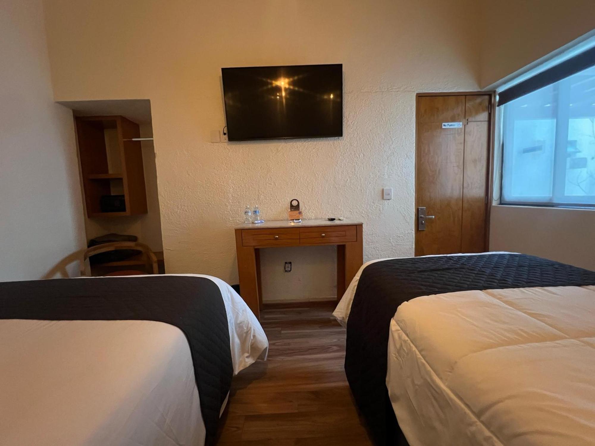 גואדלחארה Hotel Consulado מראה חיצוני תמונה